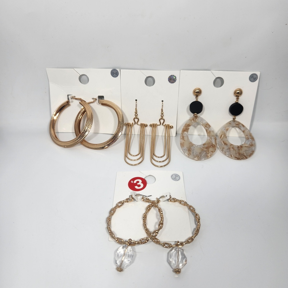 Forever 21 Elegant Gold and Black Earring Set